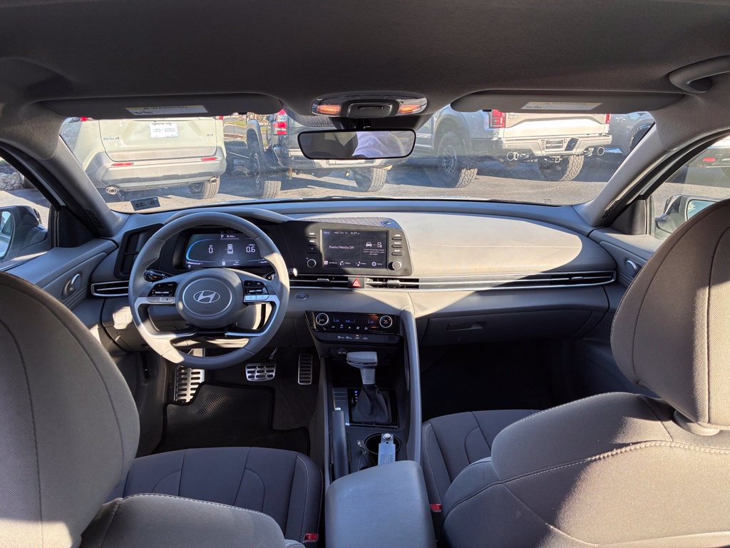 Used 2026 Hyundai Elantra Sport FWD image 14
