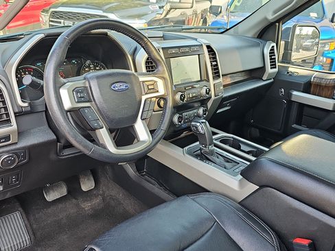 Used 2020 Ford F150 Lariat w/ Equipment Group 502A Luxury AWD/4WD image 16