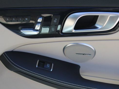 Used 2019 Mercedes-Benz SLC 300 image 11