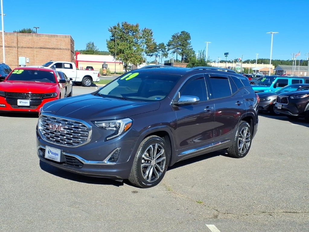 Used 2019 GMC Terrain Denali w/ Advanced Safety Package FWD image 8