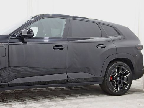 Used 2023 BMW XM AWD/4WD image 3
