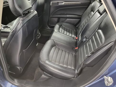 Used 2018 Ford Fusion SE w/ Fusion SE Technology Package image 22