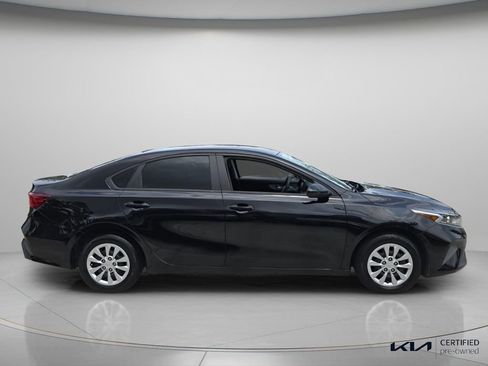 Certified 2023 Kia Forte LX FWD image 4