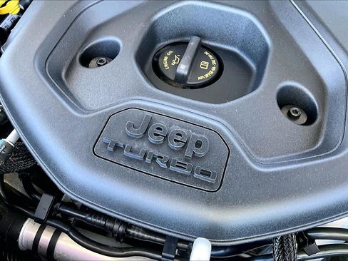 Used 2022 Jeep Grand Cherokee Limited 4xe w/ Luxury Tech Group II image 31