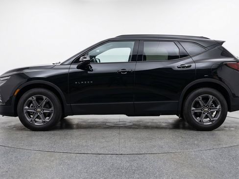 Used 2025 Chevrolet Blazer LT FWD image 5