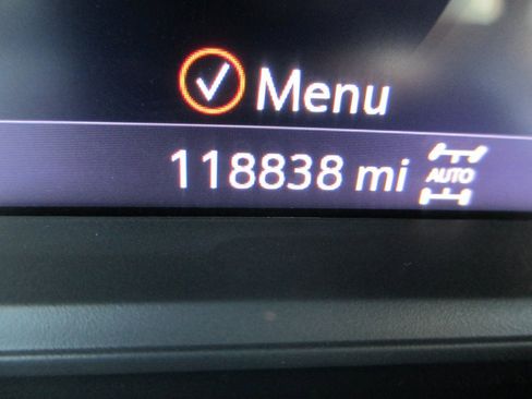 Used 2019 GMC Sierra 1500 SLT w/ SLT Premium Package image 29