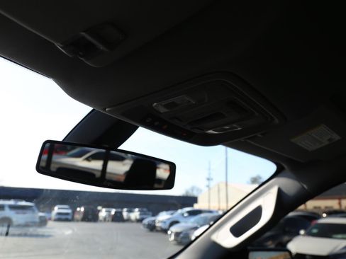 Used 2021 Chevrolet Silverado 1500 LT Trail Boss w/ Convenience Package II image 16