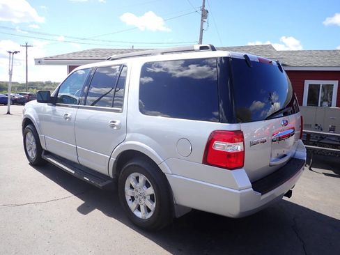 Used 2010 Ford Expedition XLT AWD/4WD image 4