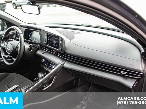 Used 2025 Hyundai Elantra Sport image 22