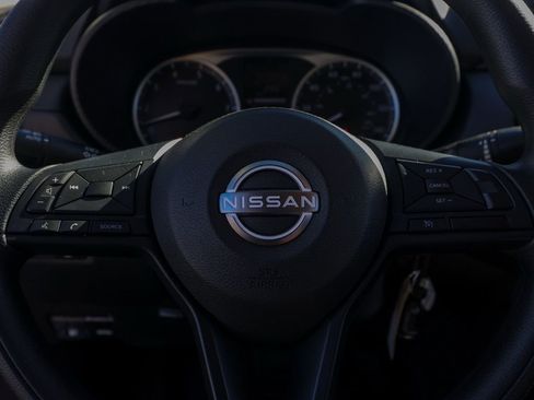 Used 2025 Nissan Versa S w/ Trunk Package image 29