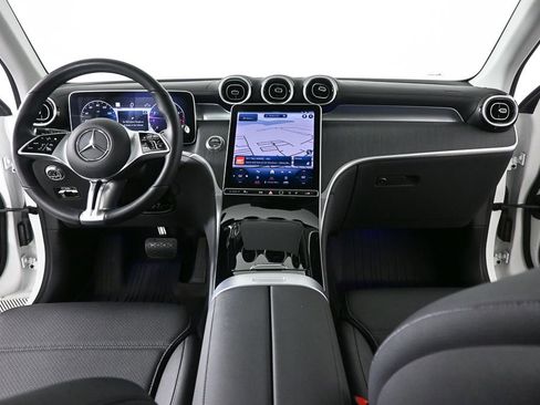 Used 2023 Mercedes-Benz GLC 300 4MATIC image 16