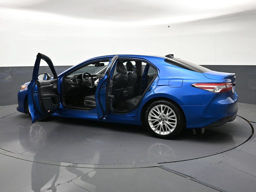 Used 2019 Toyota Camry XLE FWD image 35