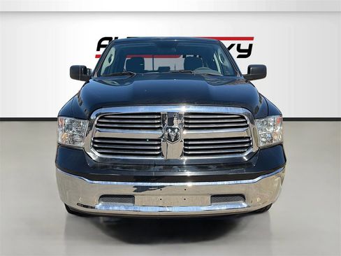 Used 2020 RAM 1500 Classic SLT image 2