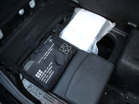 Used 2016 Mercedes-Benz C 300 Sedan image 25