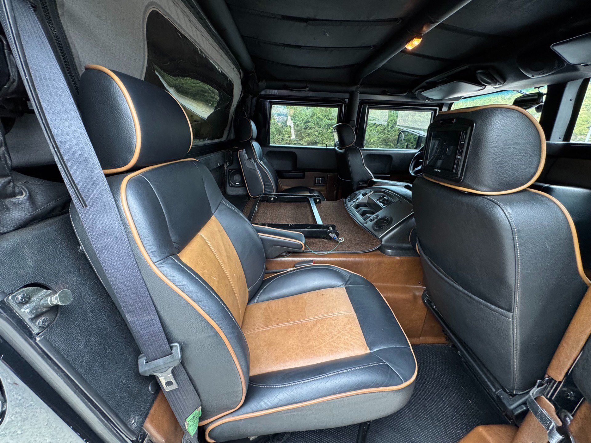 Used 2004 HUMMER H1 4-Door Open Top AWD/4WD image 28