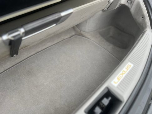 Used 2002 Lexus SC 430 Convertible image 38