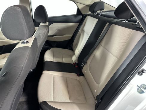 Used 2021 Hyundai Accent SEL image 27