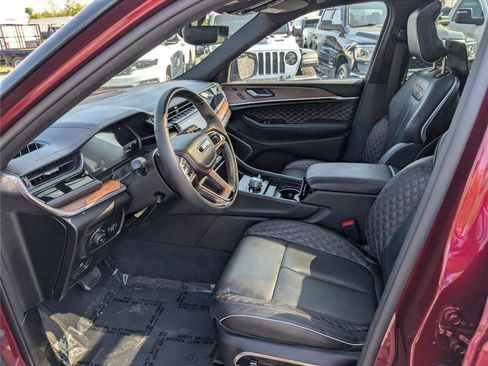 Used 2023 Jeep Grand Cherokee L Summit w/ Rear Seat Video Group I AWD/4WD image 17