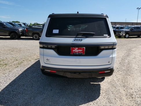 New 2026 Jeep Grand Wagoneer 4WD image 5