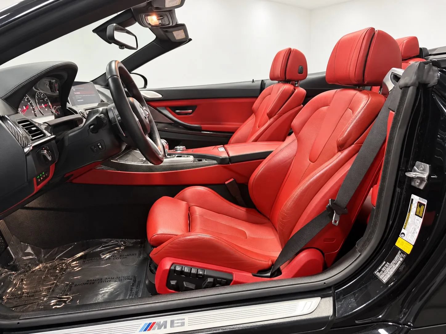 Used 2018 BMW M6 Convertible RWD image 12