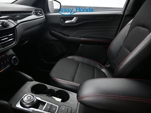 Used 2025 Ford Escape ST-Line FWD image 13