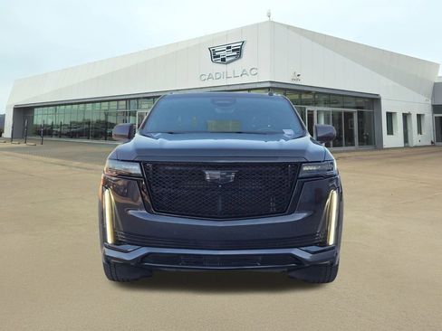 Used 2023 Cadillac Escalade Sport Platinum w/ LPO, Floor Liner Package image 2