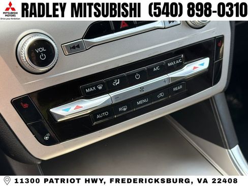 Used 2022 Ford Explorer XLT w/ Equipment Group 202A image 8