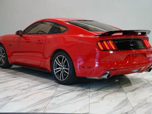 Used 2015 Ford Mustang GT RWD image 6