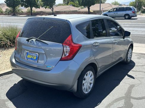 Used 2015 Nissan Versa Note SV FWD image 3