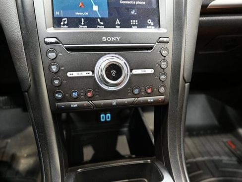 Used 2019 Ford Fusion Titanium image 17