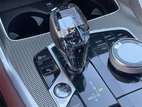 Used 2022 BMW X6 xDrive40i w/ Executive Package image 29