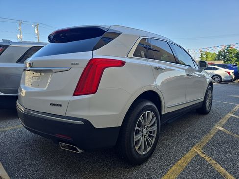 Used 2018 Cadillac XT5 Luxury w/ Driver Awareness Package AWD/4WD image 4