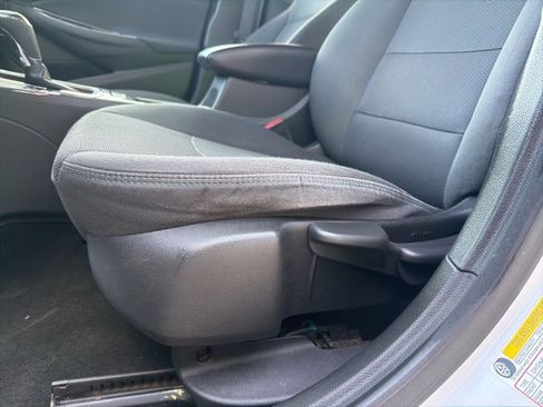 Used 2018 Chevrolet Cruze LT image 21