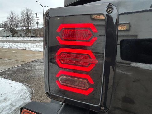 Used 2015 Jeep Wrangler Unlimited Sport w/ Quick Order Package 24S image 36