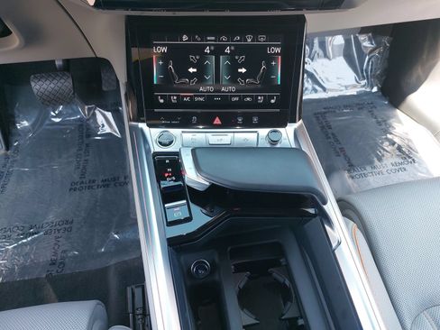 Used 2024 Audi Q8 e-tron Prestige w/ Prestige Package AWD/4WD image 22