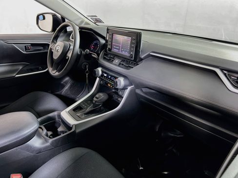 Used 2019 Toyota RAV4 LE w/ All Weather Liner Package AWD/4WD image 26