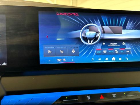 Used 2025 BMW X3 M50 w/ Premium Package image 26