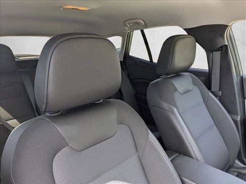 Used 2025 Chevrolet Trax LT image 19