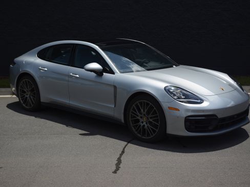 Certified 2023 Porsche Panamera Platinum Edition RWD image 9