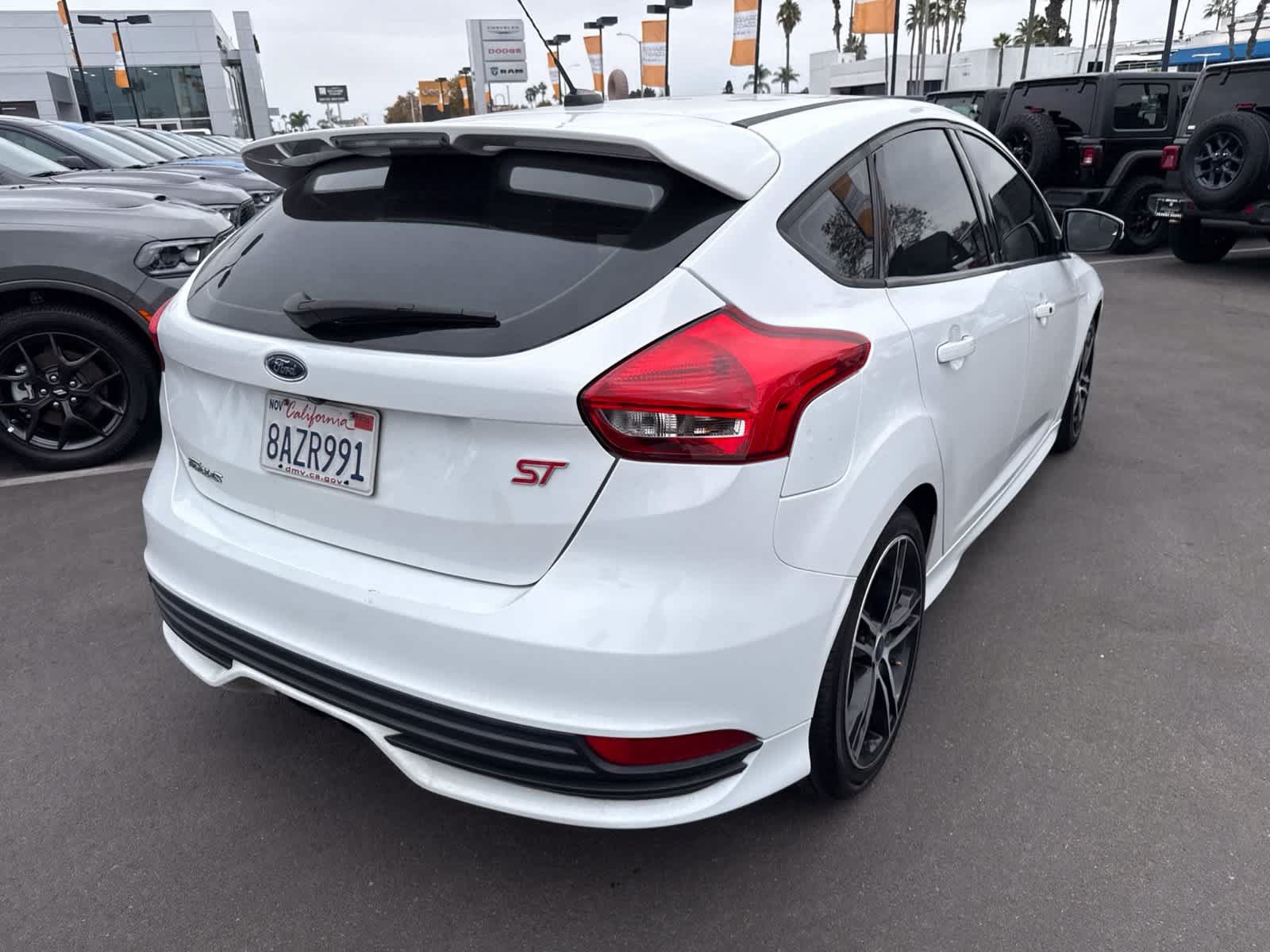 Used 2017 Ford Focus ST FWD image 9