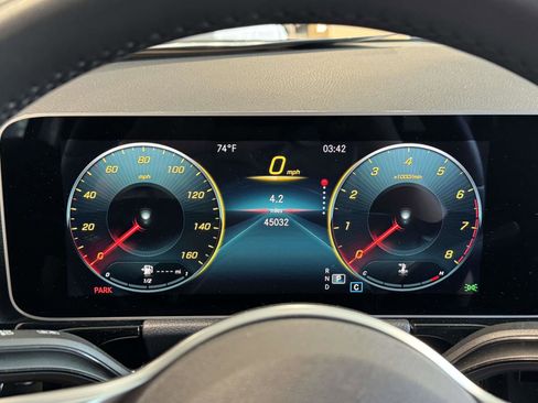 Certified 2021 Mercedes-Benz GLA 250 4MATIC image 17