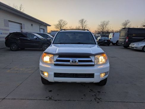 Used 2005 Toyota 4Runner SR5 image 2