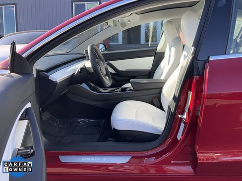 Used 2018 Tesla Model 3 Long Range image 13