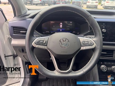 Used 2024 Volkswagen Taos SE w/ Panoramic Sunroof Package AWD/4WD image 18