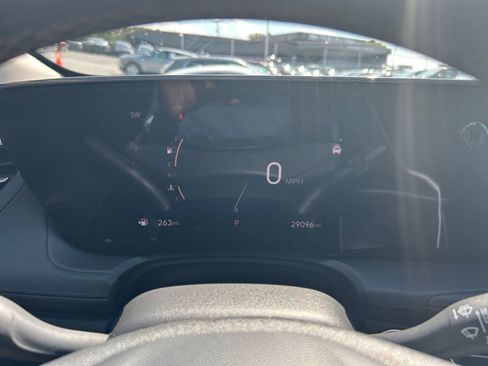 Used 2025 Buick Encore GX Preferred AWD/4WD image 35
