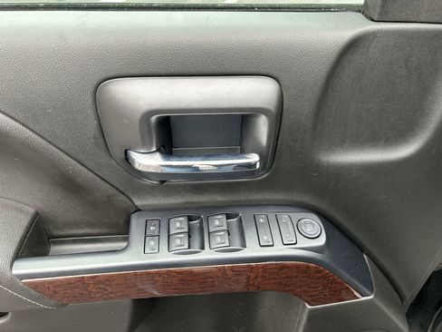 Used 2017 GMC Sierra 1500 SLE image 11