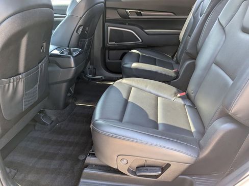 Used 2025 Kia Telluride S AWD/4WD image 29