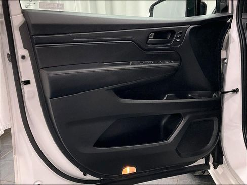 Used 2023 Honda Odyssey Sport image 9