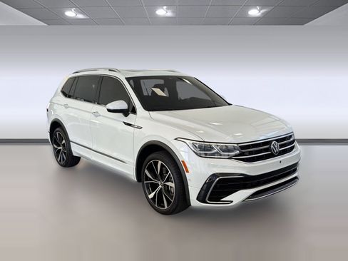 Certified 2024 Volkswagen Tiguan SEL R-Line AWD/4WD image 7