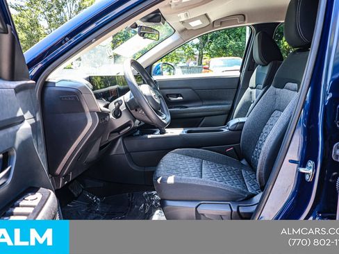 Used 2025 Nissan Kicks SV FWD image 17